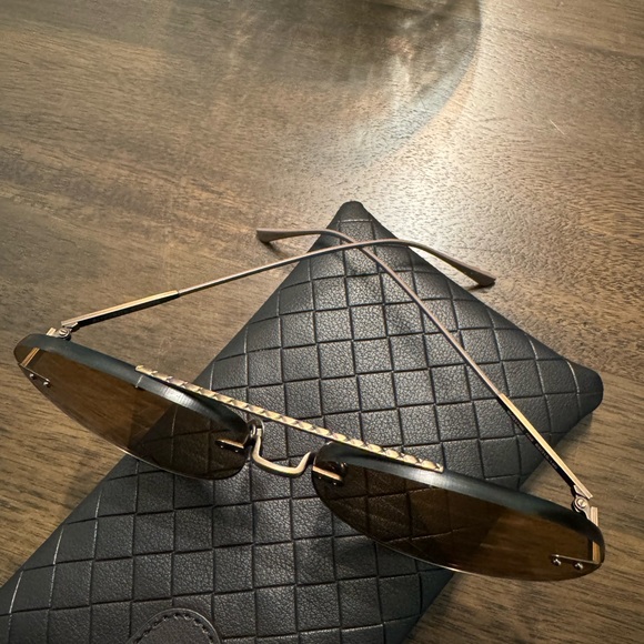 Bottega Veneta 63 mm Brown Aviator Sunglasses with Case - Picture 3 of 7